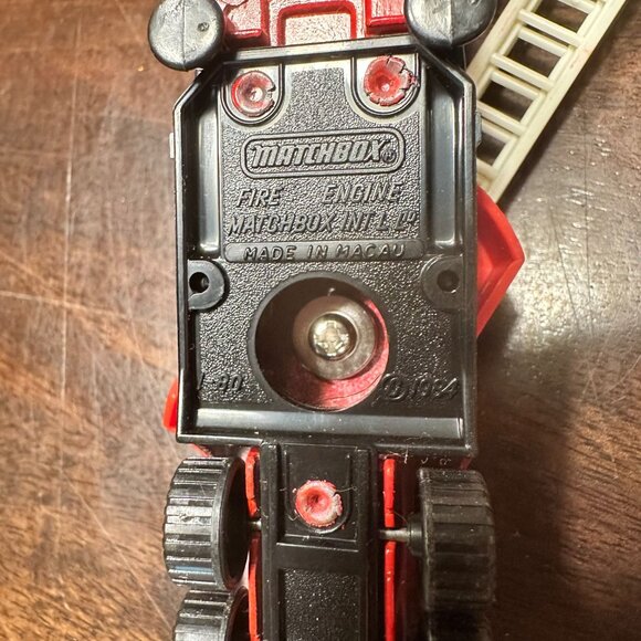 Vintage Lesney Matchbox 1984 1:80 Fire Engine - Picture 9 of 10